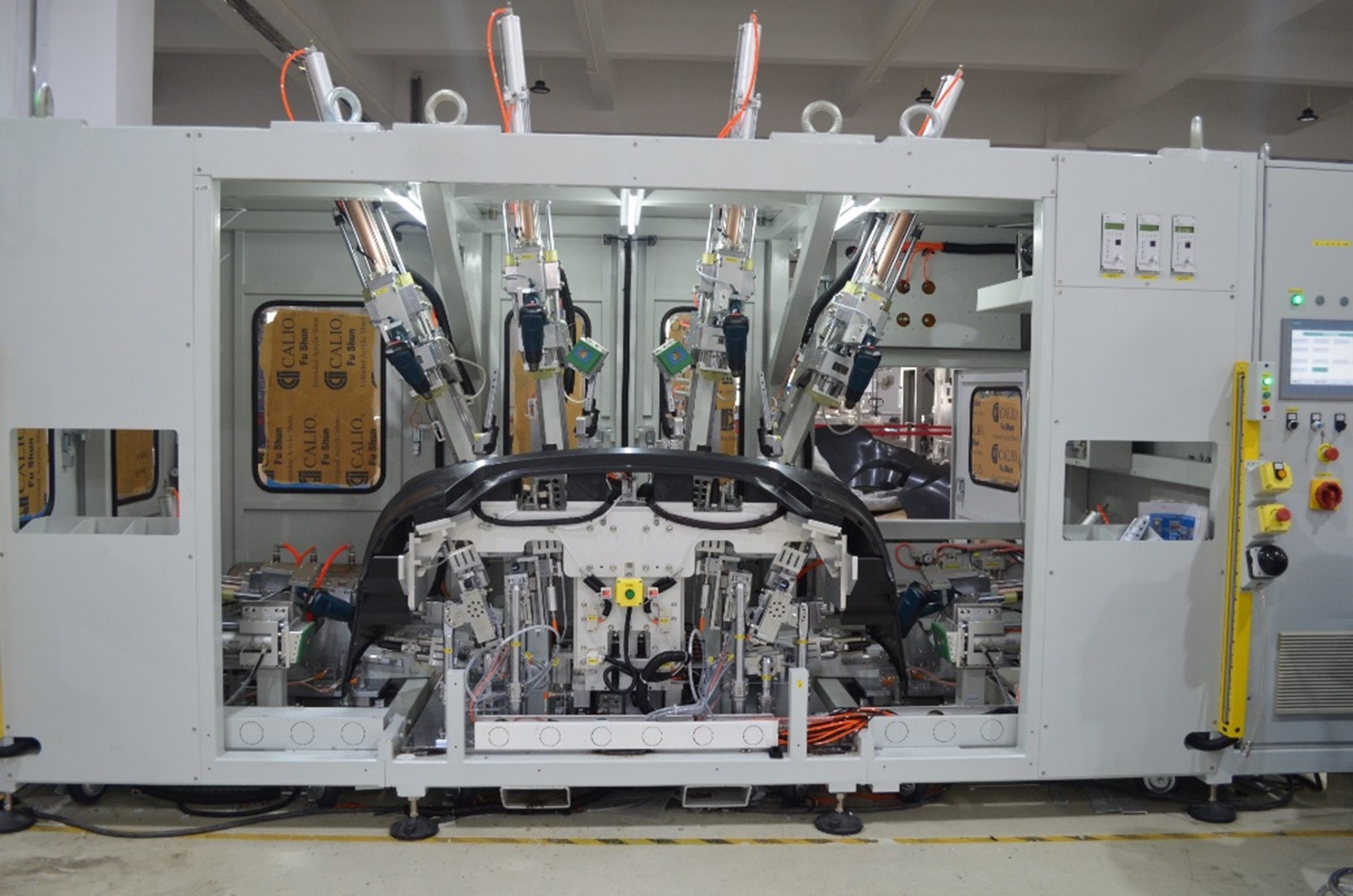 Tìm hiểu các loại máy hàn siêu âm nhựa: Máy để bàn và máy cầm tay