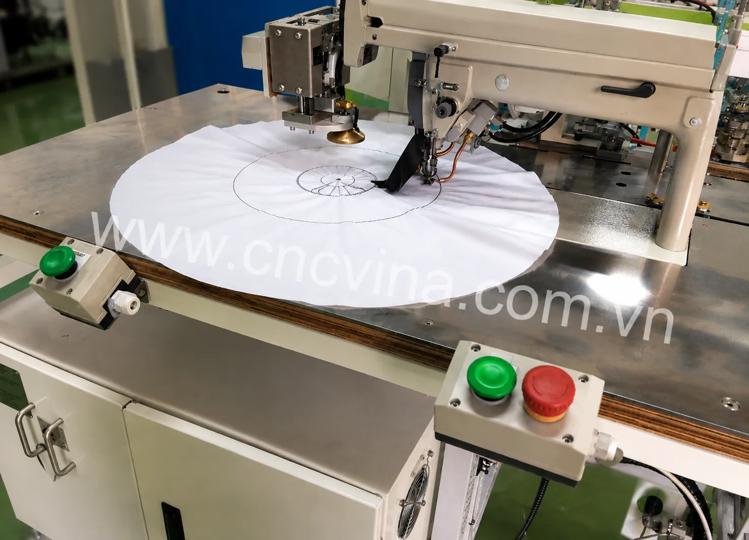 *Product with sewing patterns produced by the CNC VINA automatic programmable sewing machine* *Product with sewing patterns produced by the CNC VINA automatic programmable sewing machine*