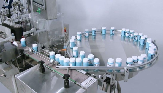 Máy cấp chai tự động sử dụng trong ngành y tế Máy cấp chai tự động sử dụng trong ngành y tế