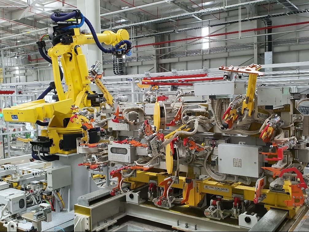 Dây chuyền sản xuất tự động sử dụng robot