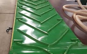 Băng tải PVC gân dạng Chevron Belts