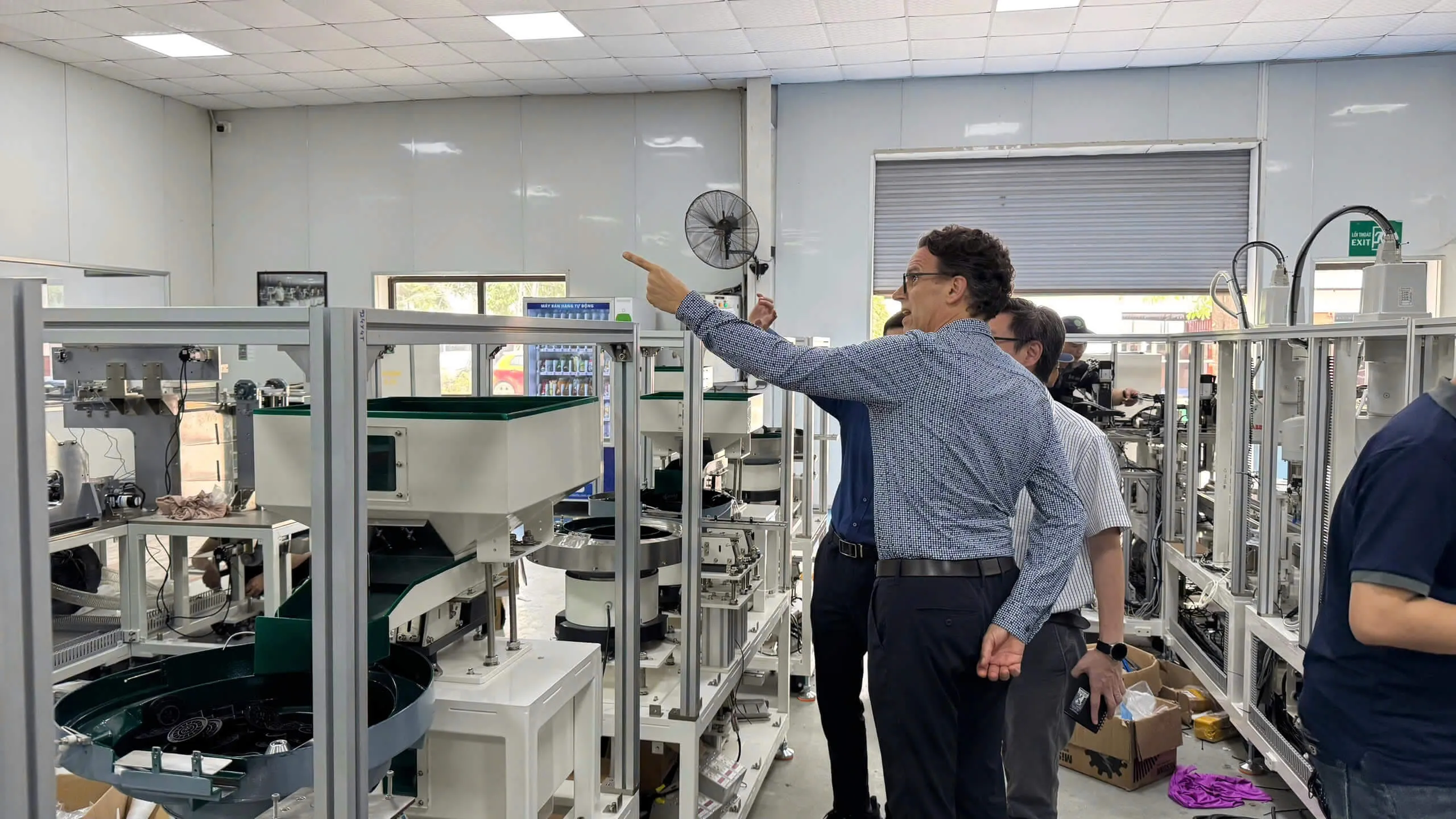 Tập đoàn thiết bị y tế ấn tượng về năng lực chế tạo máy tự động của CNC VINA
