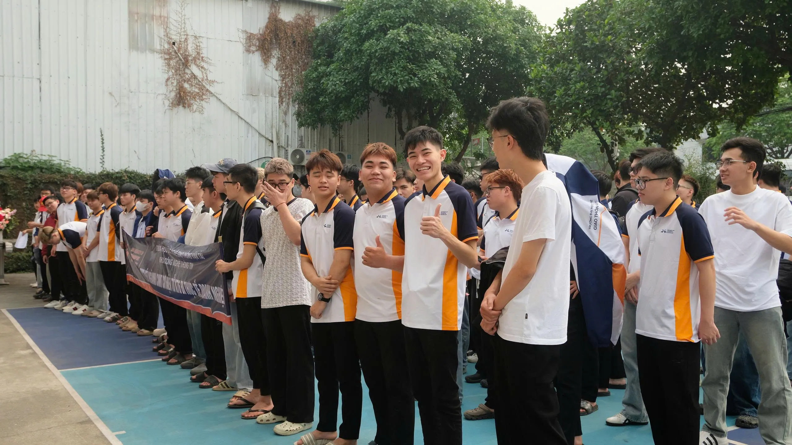 trai nghiem dang nho cua sinh vien utt tai cnc vina