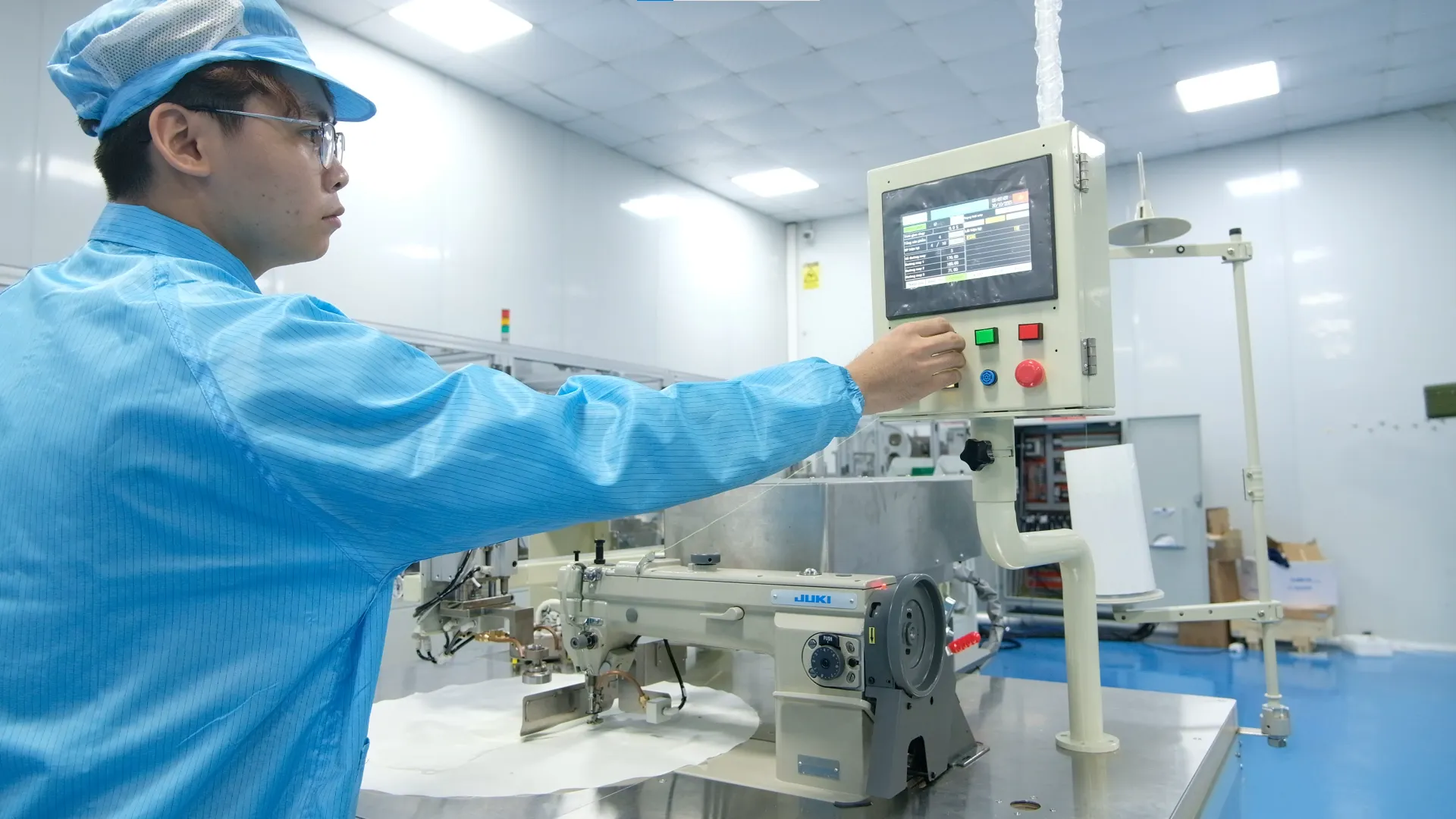 Vì sao lắp ráp máy tự động trong phòng sạch giúp nâng cao chất lượng thiết bị? Vì sao lắp ráp máy tự động trong phòng sạch giúp nâng cao chất lượng thiết bị?