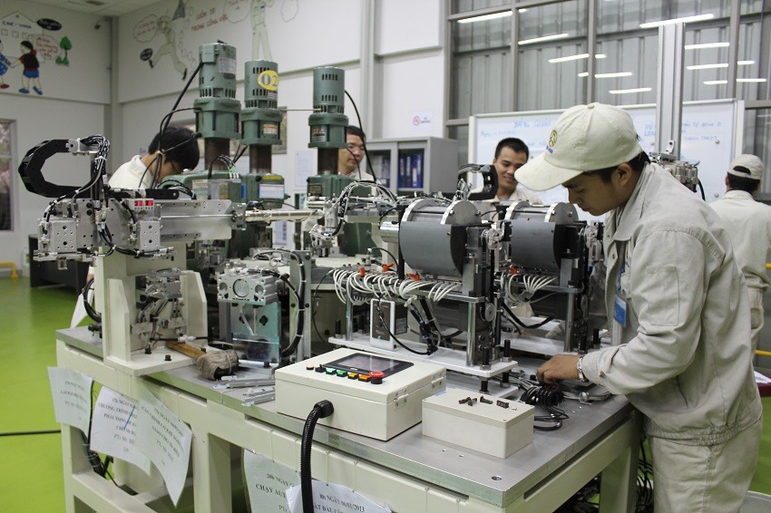 The automatic riveting machine is a specialized processing machine that is widely used in supporting industries, manufacturing mechanical equipment, spare parts for automobiles and motorbikes, electrical and electronic components, and medical equipment. and consumer goods. The automatic riveting machine is used for the cold fabrication of riveted joints - common non-removable joints in mechanical engineering. Outstanding features of VINA CNC automatic dowel riveting machine Our automatic riveting machines use riveting heads with the main riveting methods: Orbital riveting, Radial (Spiralform) riveting and spiral riveting. Rollerform riveting with Swiss riveting technology. The riveting method helps ensure the technical requirements of the joint, reducing manufacturing time. The automatic dowel riveting machine is designed and manufactured by CNC VINA according to customer product requirements with most types of dowels in different shapes, sizes and popular materials today. With riveting requirements for simple products, output requirements are not high. We provide customers with compact, single-head modular riveting machines with riveting hammer head, mortar, lighting system, and control screen on the machine. The design and light weight make it easy to move and install in the production line. Riveting productivity is easily enhanced with the optional automatic riveting and product feeding system. With requirements for complex products and high output, the automatic dowel riveting machine is designed with an automatic dowel feeding and product feeding system. The machine integrates a dowel and rivet supply system with a vibrating bowl feeder and a multi-station turntable (transfer) that transfers products to the rivet head positions on optimal clamping jigs and jigs. For products that require riveting at multiple locations, the riveting joint processing time is minimized thanks to the automatic product supply and latch supply system. Optional design can integrate Poka-yoke Sensor. Technical specifications can be changed to suit each product and specific customer requirements.   Classification of popular bolt riveting machines Bolt riveting machines are often classified based on the following criteria: &bull;	According to capacity: small, medium and large capacity machines. &bull;	According to the number of riveting heads: machine with 1 riveting head, 2 riveting heads, multi-head riveting machine. &bull;	According to control method: manual dowel riveting machine, CNC automatic dowel riveting machine. &bull;	By type of bolt: welded bolt riveting machine, threaded bolt riveting machine, friction bolt riveting machine... &bull;	By industry: bolt riveting machine for automobiles, electronics, medical... Structure of VINA CNC automatic dowel riveting machine The automatic dowel feeding and riveting machine manufactured by CNC VINA is composed of 5 main components: 1. PLC control system &bull;	The rivet program can be addressed and saved &bull;	Set up multiple riveting modes &bull;	Built-in logging function, all data is recorded &bull;	Ethernet and USB interface &bull;	HMI display screen, LED interface in English and Vietnamese with intelligent error detection and warning capabilities. &bull;	LED backlight 5.7&rdquo; touch screen 2. Turntable divided into multiple positions (depending on the number of bolts to be riveted). 3. Automatic latching head according to customer's product and sturdy machine base 4. Transfer cluster: Includes latch-level clusters, product-input clusters and product-out clusters. The rivet pins are automatically fed by an automatic blank feeding system with a vibrating hopper (Bowl vibrating feeder) and vibrating bar (Linear vibrating feeder). 5. Product clamping system: dowel head and set of punches, mortars, and Jig products are designed to be easily replaced for many different product models. Link video Applications of VINA CNC dowel riveting and riveting machines in industries CNC VINA provides customers with automatic pin feeding and riveting machines for most manufacturing fields in important industries such as mechanical engineering, automobiles, motorbikes, and electronics, specifically: &bull;	Car and motorbike manufacturing: rivets for engine parts, gearboxes, body parts... &bull;	Production of electrical and electronic equipment: printed circuit rivets, equipment shells, plastic accessories... &bull;	Manufacturing machinery and equipment: riveting and bolting mechanical assemblies and details. &bull;	Light industry: riveting of consumer products, household appliances... &bull;	Medical: riveting surgical instruments and medical equipment. Riveting machines and automatic rivet stamping machines are manufactured according to customer requirements for products processed in batches and large series. Depending on the material, fixture and quality requirements, the specified process parameters may vary. Riveting machine for electrical and electronic equipment With riveting technology from Switzerland, VINA CNC riveting machines provide customers with the ability to join different materials for electrical and electronic equipment such as ceramic or plastic. &bull;	Circuit breaker riveting machine &bull;	Electric plug riveting machine &ndash; Electrical plug riveting machine &bull;	Ceramic thermostat for electrical devices riveting machine &bull;	Conductor plate riveting machine &ndash; Conductor plate riveting machine Bolt riveting machine for auto and motorbike spare parts CNC VINA provides a range of high quality solutions for the automobile and motorbike industry. Swiss riveting technology is used for various automotive applications. &bull;	Drive Coupling riveting machine &ndash; Drive Coupling riveting machine &bull;	Steering column riveting machine &ndash; Steering column riveting machine &bull;	Steering fork riveting machine &ndash; Steering fork riveting machine &bull;	Ball bearing riveting machine &bull;	Brake pad piston riveting machine &bull;	Hand brake riveting machine &bull;	Air bag igniter riveting machine &ndash; Air bag igniter riveting machine &bull;	Seat Belt Buckle riveting machine &bull;	Gasoline filter riveting machine &bull;	Hinge for luggage space riveting machine &bull;	Shock mount riveting machine &bull;	Windshield wipe riveting machine &bull;	Door lock riveting machine &ndash; Door lock riveting machine &bull;	Striker riveting machine for front door lock panels &ndash; Striker riveting machine &bull;	Seat adjuster riveting machine &bull;	Door holder riveting machine Automatic riveting machine for furniture industry accessories &bull;	Hinges riveting machine &ndash; Hinges riveting machine &bull;	Riveting machine for cabinet hinge accessories &ndash; Cabinet hardware riveting machine &bull;	Window hardware riveting machine &ndash;Window hardware riveting machine &bull;	Portable furniture riveting machine Automatic riveting machine for precision mechanics and watch accessories The riveting machines manufactured by CNC VINA are designed to meet the requirements of the precision mechanical industry, such as riveting pins for watch accessories. For this industry, machines with the lowest pressure and very low forces achieve precise, high-quality connections. &bull;	Watch wheel riveting machine - Watch wheel riveting machine &bull;	Riveting machine for Manometer / Gauge riveting machine &bull;	Mechanic alarm clock riveting machine &bull;	Precision hardware riveting machine Automatic riveting machine for the medical device industry For surgical devices, ultrasonic welding is often chosen as the joining method &ndash; not without any problems, as the welding process can deform the material. Therefore, riveting technology is increasingly widely used in the medical device industry, because it is the most gentle and absolutely reliable procedure. Depending on the material, fixture and quality requirements, the specified process parameters may vary. &bull;	Biopsy forceps riveting machine &ndash; Biopsy forceps riveting machine &bull;	Endoscope riveting machine &ndash; Endoscope riveting machine &bull;	Clavicle joint riveting machine &bull;	Dissection gripper riveting machine Automatic dowel riveting machine for the consumer industry &bull;	Safety hook riveting machine &ndash; Safety hook riveting machine &bull;	Snap link riveting machine - Snap link riveting machine &bull;	Ski binding riveting machine &bull;	Bicycle lock riveting machine &ndash; Bicycle lock riveting machine Automatic dowel riveting machine for home & garden items &bull;	Handheld peeler riveting machine &bull;	Door handle riveting machine &ndash; Door handle riveting machine &bull;	garden shower head riveting machine &bull;	Washing machine riveting machine &bull;	Roller bolt riveting machines, bearings, electric pliers, lawn mower equipment... (*)Riveting is a method used to join two or more parts (mainly panels) together using rivets. A rivet is a cylindrical pin with a cap, one end is inserted through the hole between the parts that need to be joined, then the other end is pulled out using a hammer and a mincing tool. Canopies are often used to join slabs, plates, leaves and other types of I, U, L shaped materials. Canopies are divided into cold canopies, hot canopies and combined canopies. A rivet is a round pin with a cap on one end. The material is usually mild steel, copper... can also be ceramic Some common types of rivets: round head rivets, truncated head rivets, flat head rivets, semi-sunk head rivets. The riveting and dowel riveting machine uses the cold riveting method. Cold riveting is using rivets to rivet. When riveting, there is no need to heat the rivets. In this case, the hole before inserting the rivet has a diameter 0.1 - 0.2 mm larger than the rivet diameter. Refer to the information of some bolt riveting machine manufacturers Depending on the customer's application, the following bolt riveting machine manufacturers can be referred to: &bull;	CNC VINA (Vietnam): specializes in manufacturing dowel riveting machines according to customer requirements. &bull;	Sakamura (Japan): high precision pin riveting machine for electronics. &bull;	Orbitform (Germany): multi-purpose dowel riveting machine for many industries. &bull;	PennEngineering (USA): advanced bolt riveting machines for cars and machinery. &bull;	Metform (Switzerland): high quality dowel riveting machine for industries. &bull;	Haeger (USA): bolt riveting machine with modern, advanced technology. Choosing a reputable manufacturer will help users get a stable, durable bolt riveting machine product that meets production needs. Customers who are interested and need to design and manufacture riveting machines, rivet stamping machines, dowel riveting machines, riveting machines, please contact CNC VINA for support: C&Ocirc;NG TY CỔ PHẦN ỨNG DỤNG C&Ocirc;NG CỤ Hồng & CNC VIỆT NAM Nh&agrave; m&aacute;y: Điểm c&ocirc;ng nghiệp S&ocirc;ng C&ugrave;ng, x&atilde; Đồng Th&aacute;p, Huyện Đan Phượng, Tp. H&agrave; Nội, Việt Nam Điện thoại: +84.915 74 4 664 / +84.915 740 880 Website: https://cncvina.com.vn; https://cncvina.net; https://cncviname.com.vn Email: Sales01@cncvina.com.vn | Sales03@cncvina.com.vn