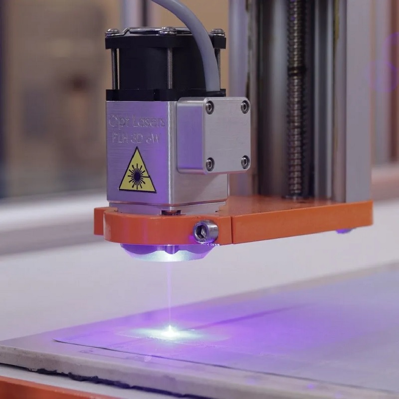 Laser engraving head on metal plate products