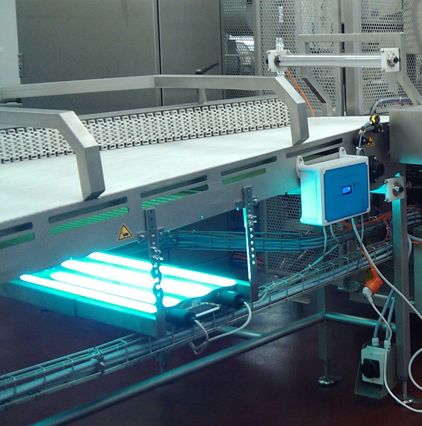 Tìm hiểu sâu về tự động hóa: Máy chiếu UV và tác động của chúng